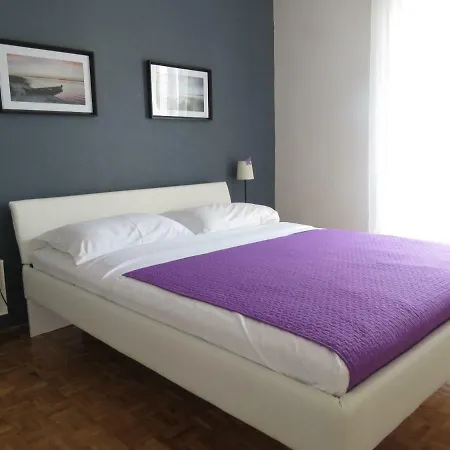 Purple Summer Apartment *